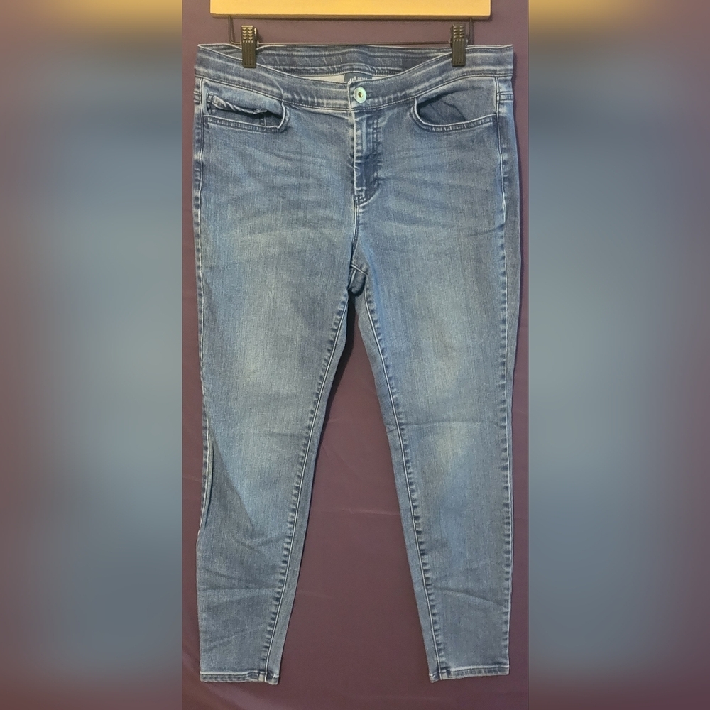 Classic J Jill Blue Denim Jegging Jeans. Size 10
